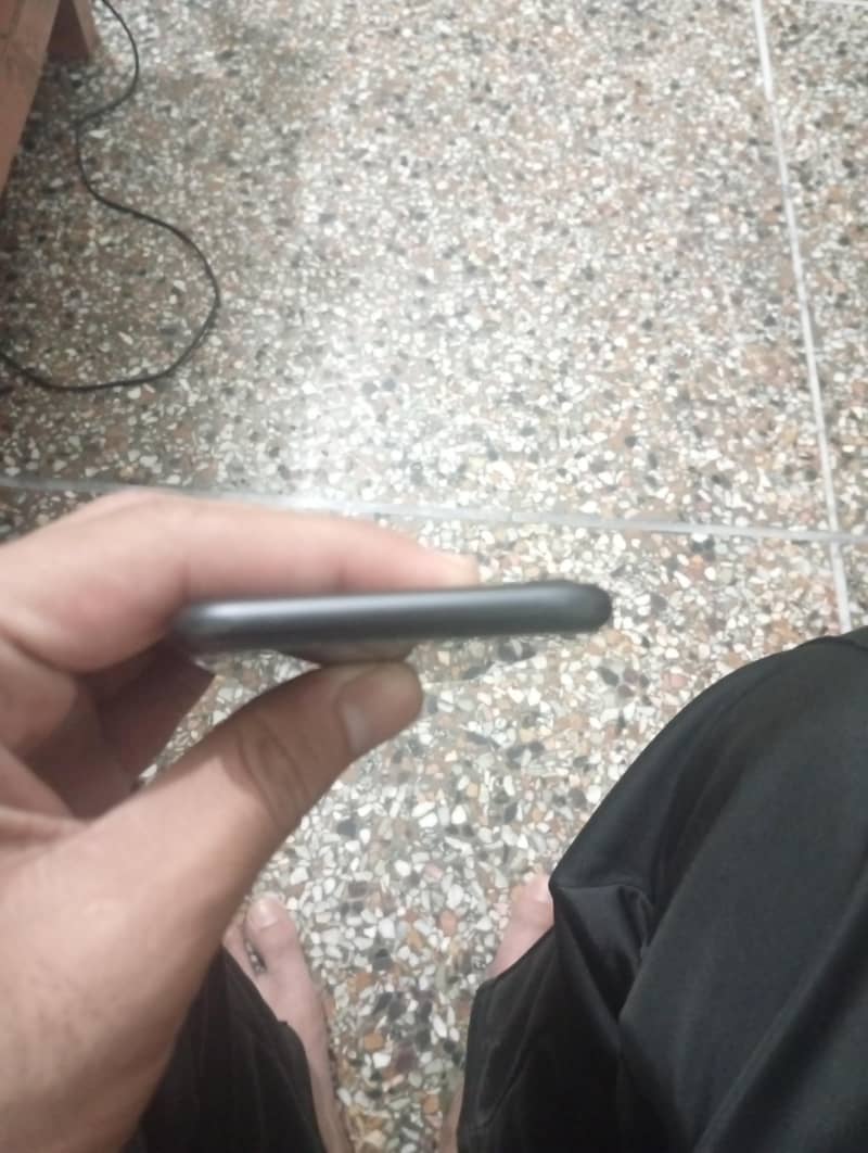 Apple iPhone 7 4