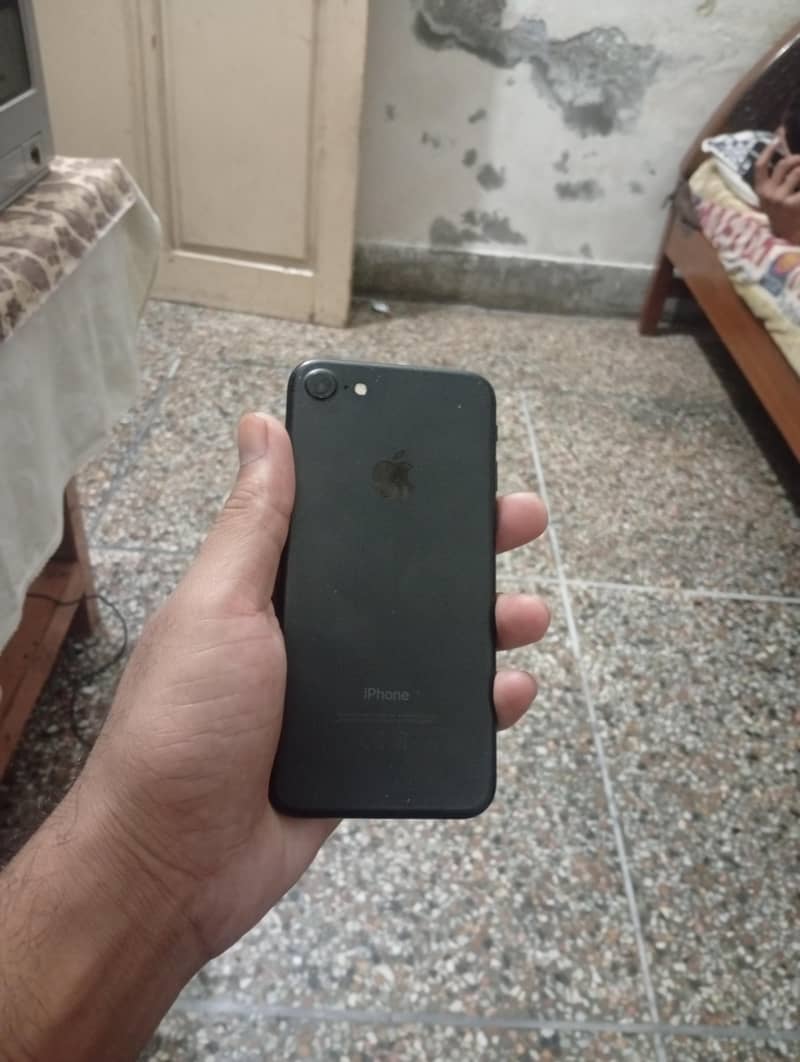 Apple iPhone 7 5