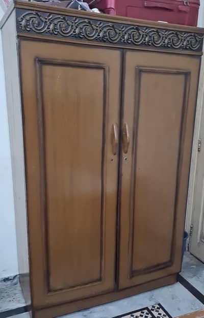2 door almari solid wardrobe full size less used urgent sale