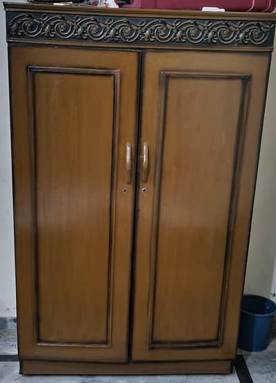 2 door almari solid wardrobe full size less used urgent sale