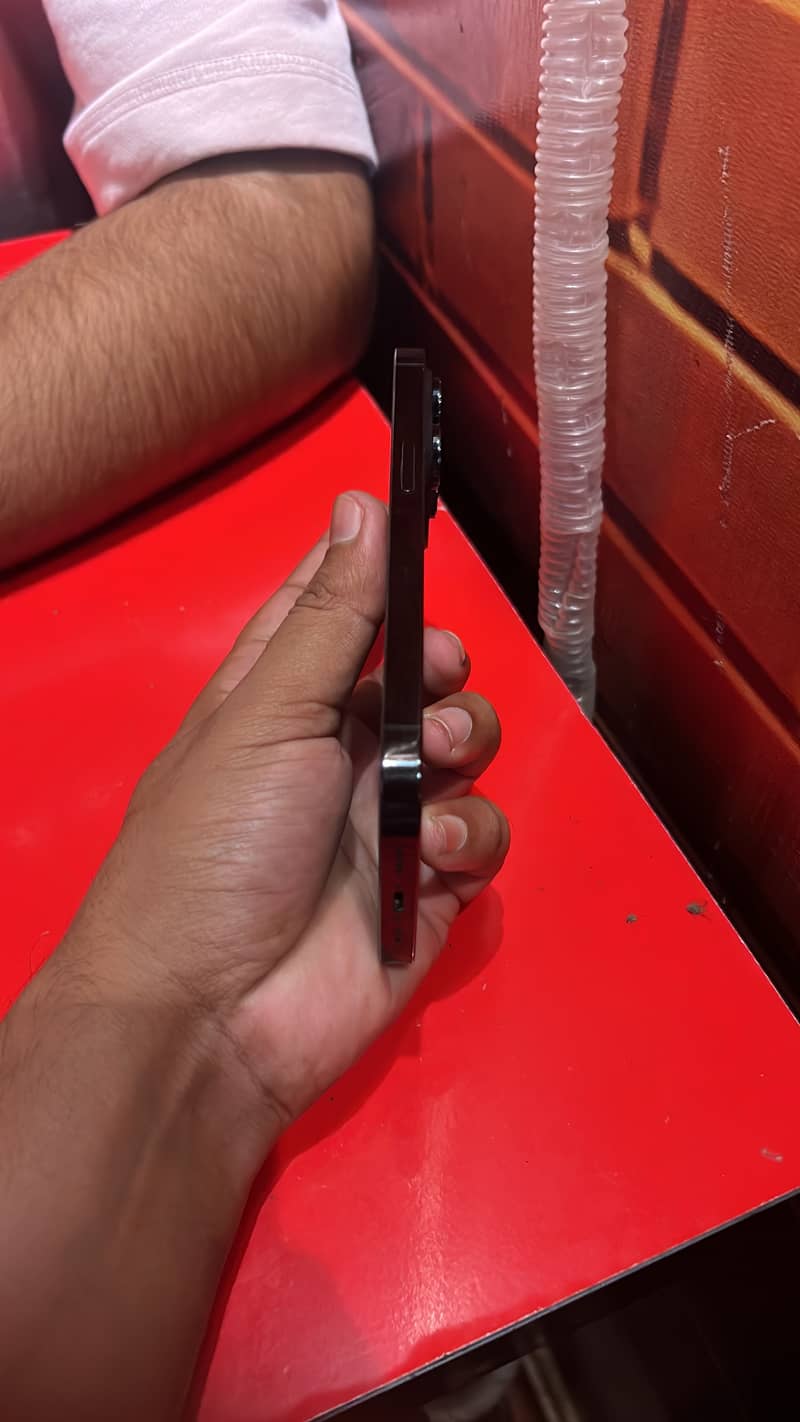Apple iPhone 14 Pro 1