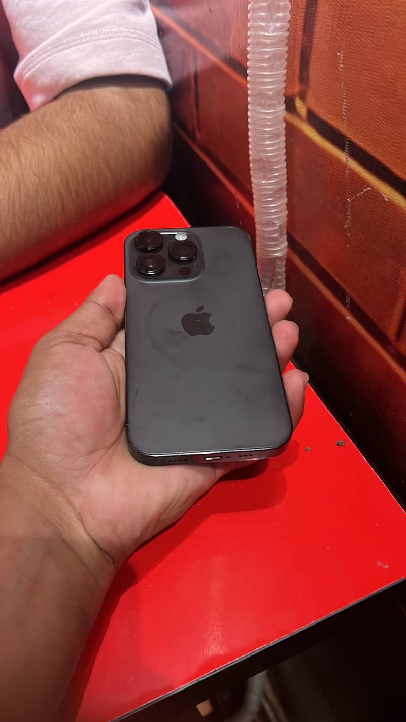 Apple iPhone 14 Pro 3