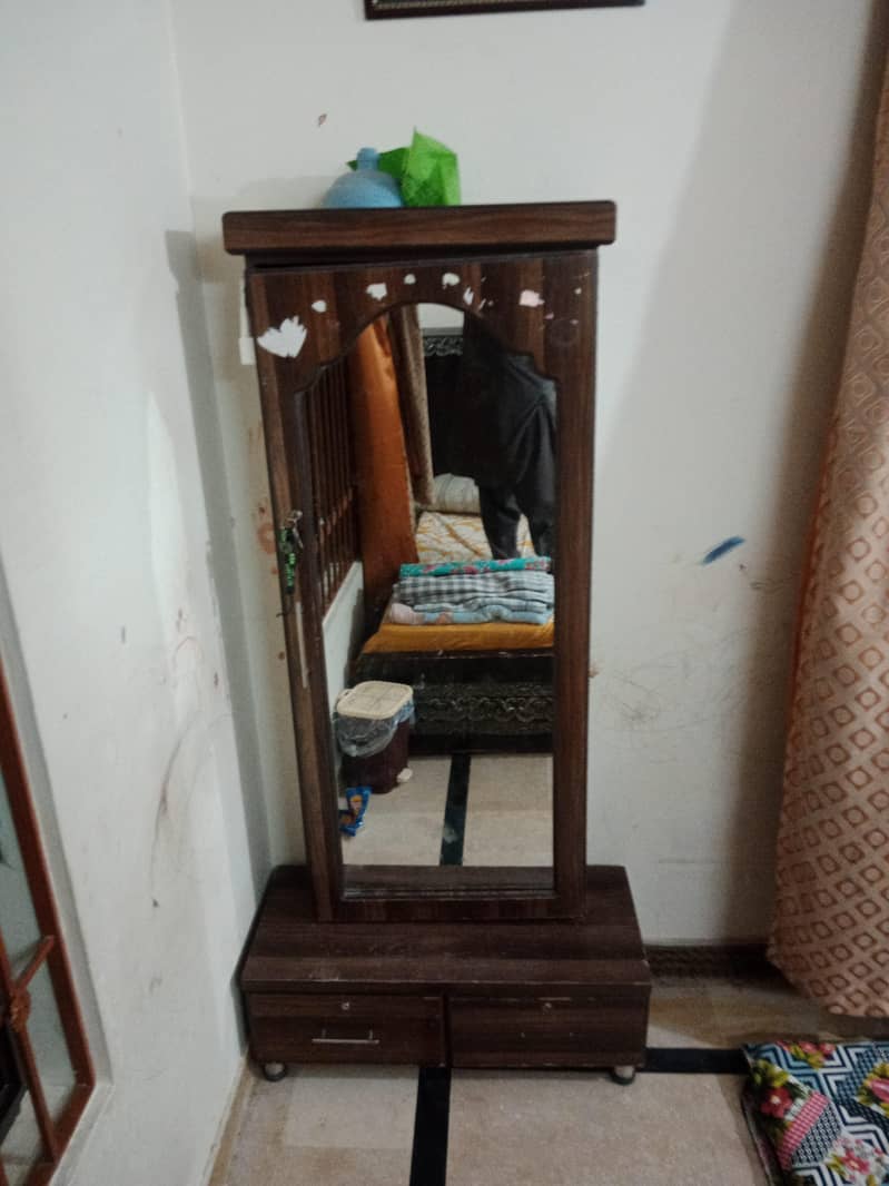 used dressing table 2
