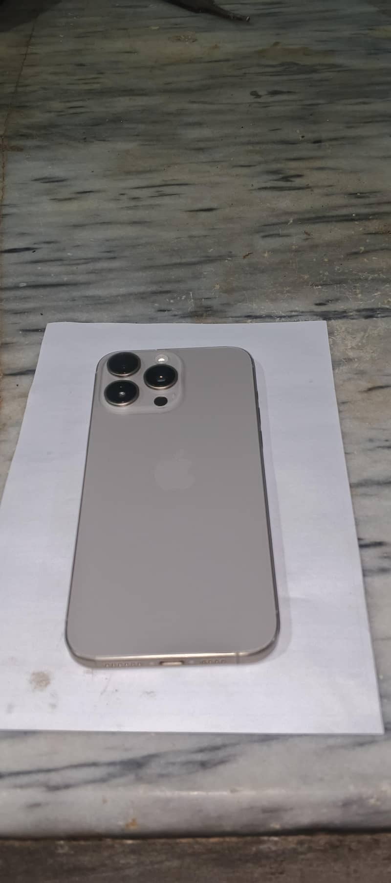 Apple iPhone 15 Pro Max 2