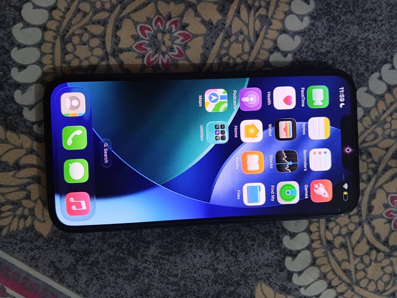 Apple iPhone 13 4