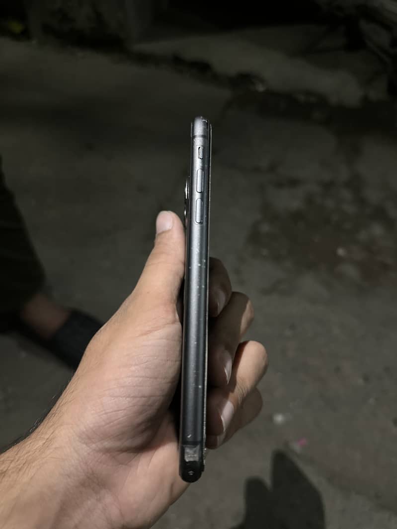 Apple iPhone 11 2