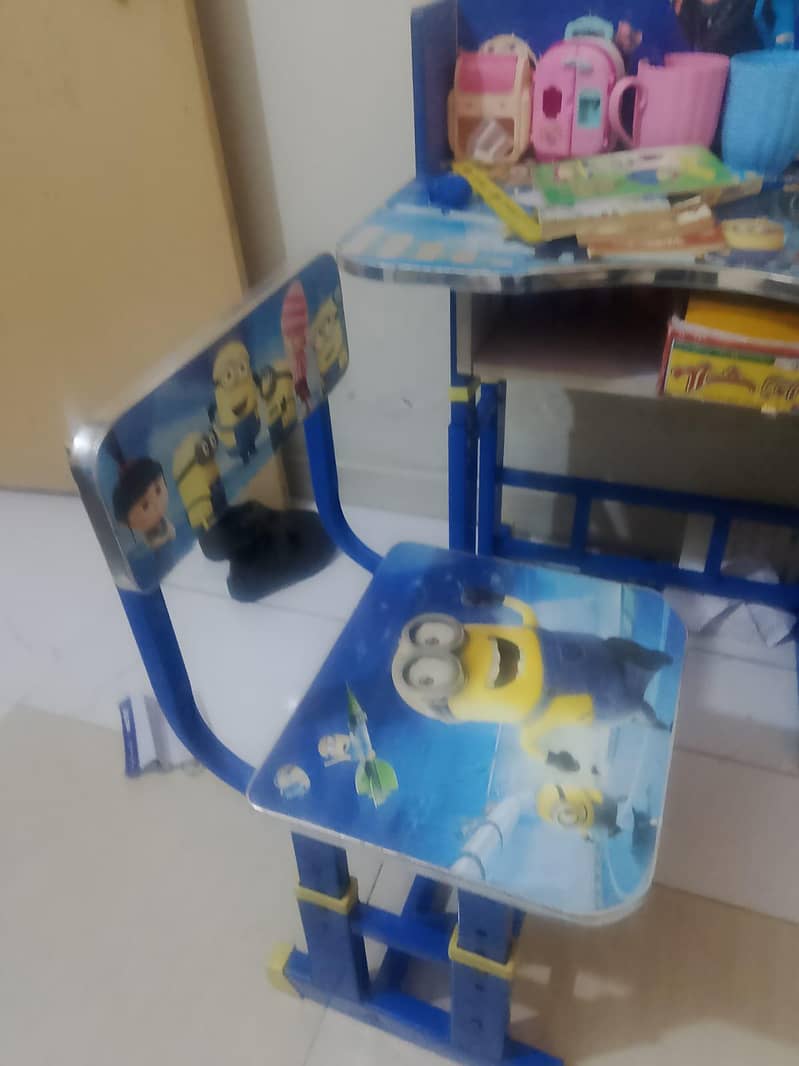 study chair 1