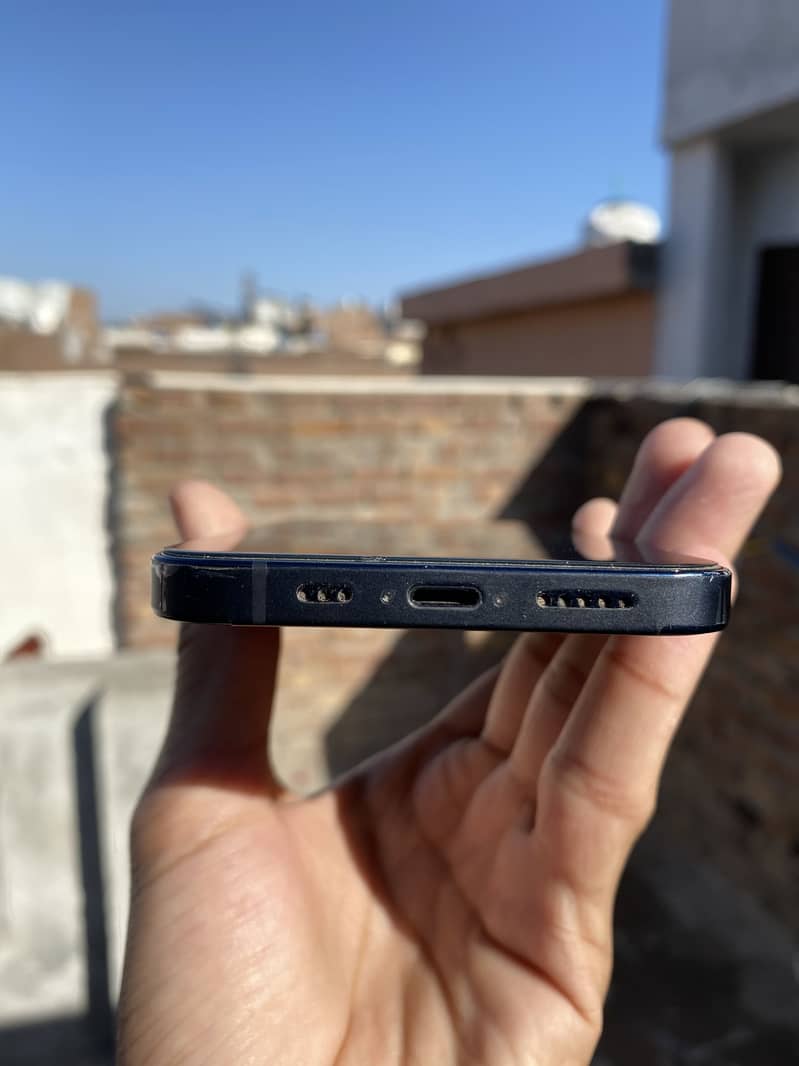 Apple iPhone 12 1