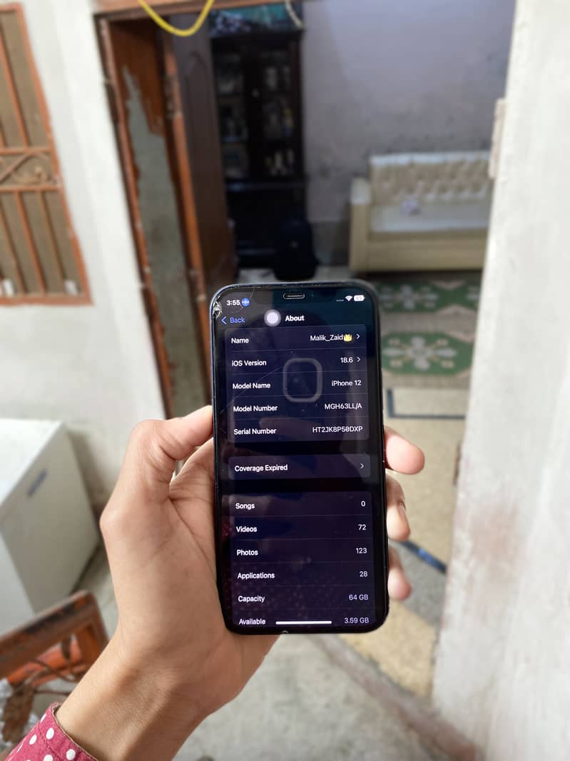 Apple iPhone 12 4