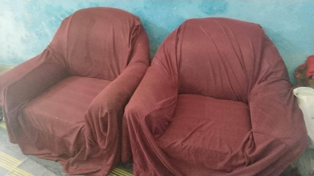 2 single sofa 0