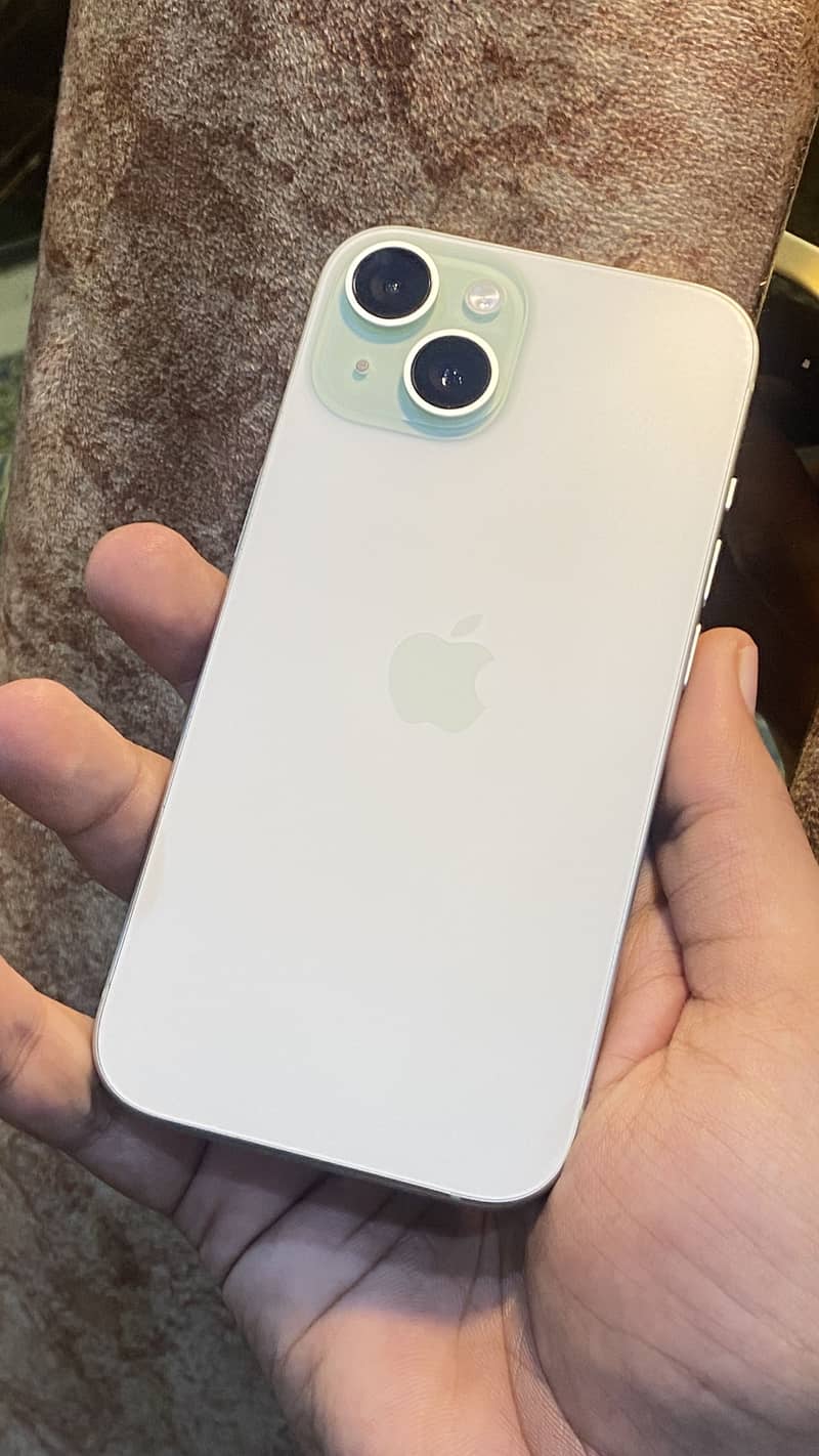Apple iPhone 15 1