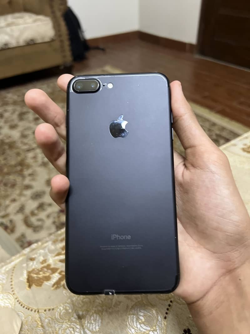 Apple iPhone 7 Plus 3