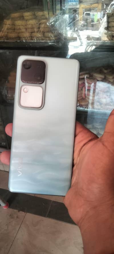 Vivo V30 official pta box charger sath hai original