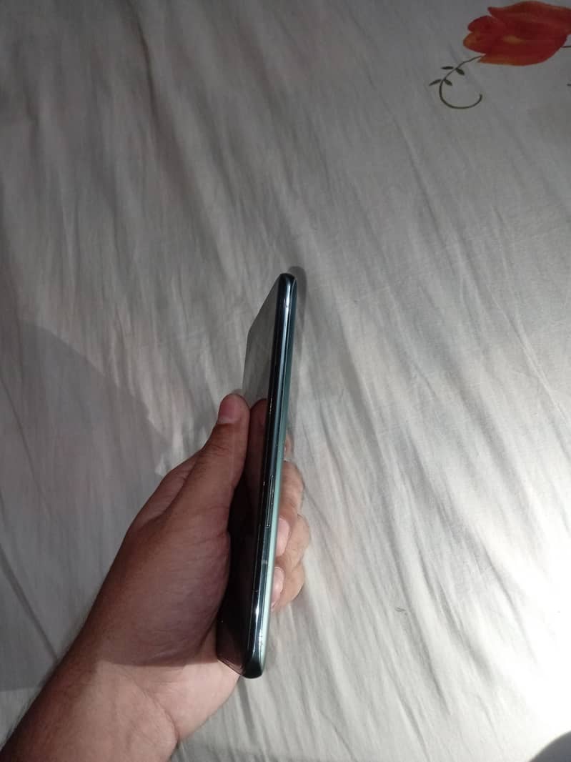 One Plus 9 Pro 4