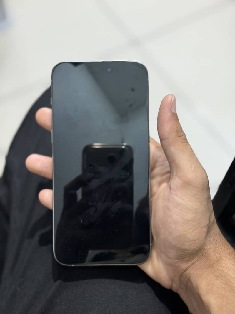 Apple iPhone 15 Pro Max 1