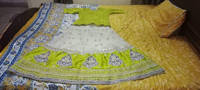 Mehndi Lehnga