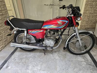 Honda 125 model 2018 Lahore number