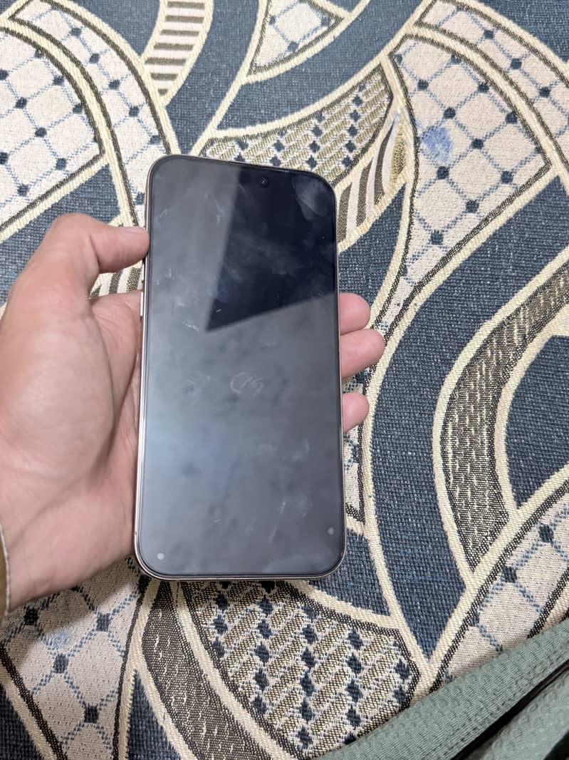 Apple iPhone 16 Pro Max 7