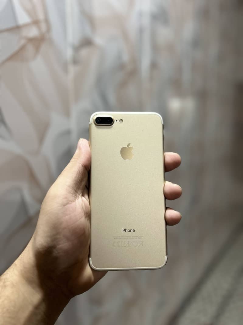 Apple iPhone 7 Plus 1