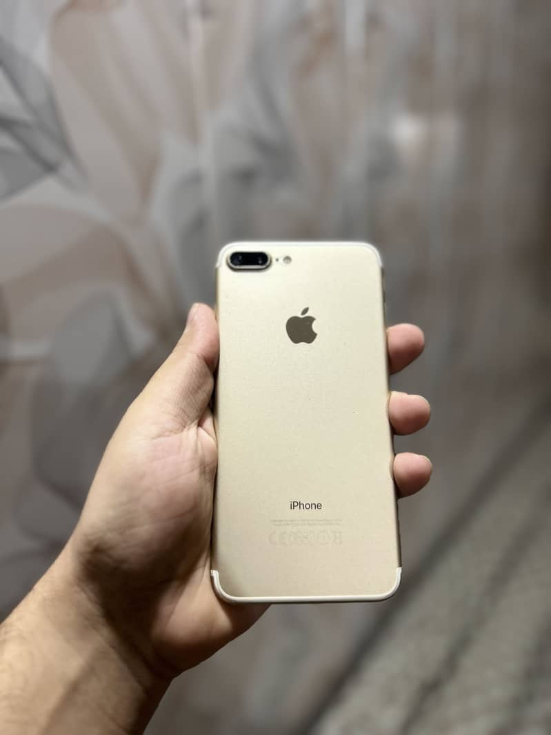 Apple iPhone 7 Plus 2