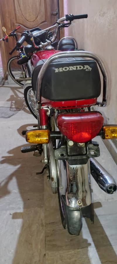 Honda CD 70 2024 Model Lahore Number