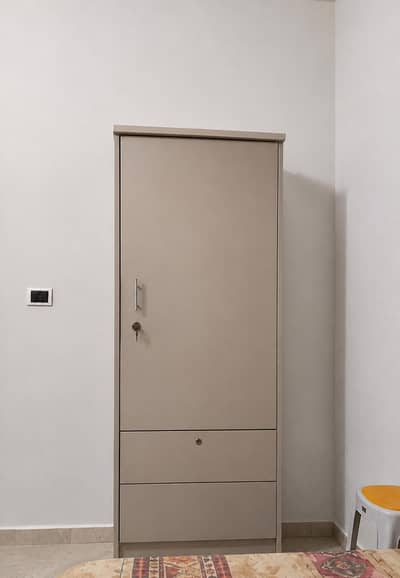 1 door and 2 drawers Cupboard