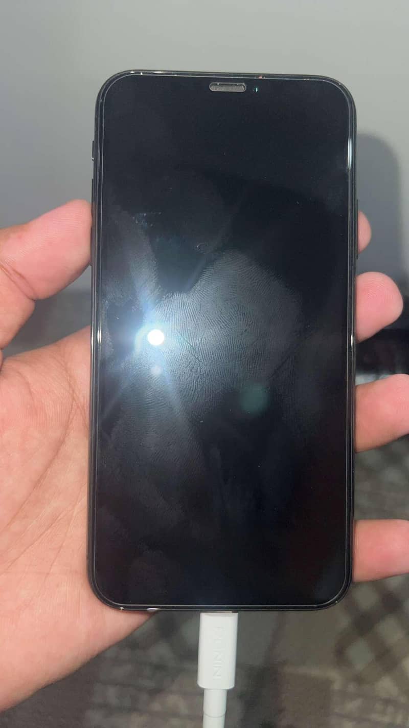 Apple iPhone XS 3