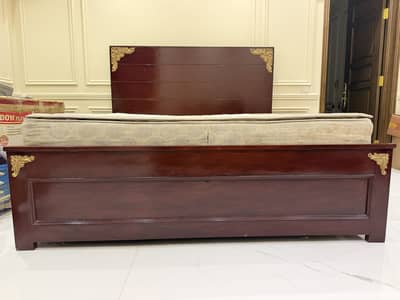 King bed solid wood gloss finish