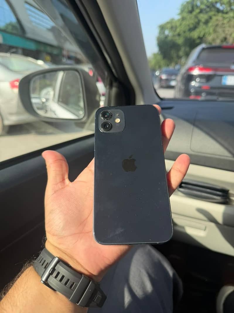 Apple iPhone 12 1
