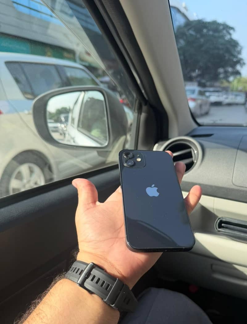 Apple iPhone 12 2