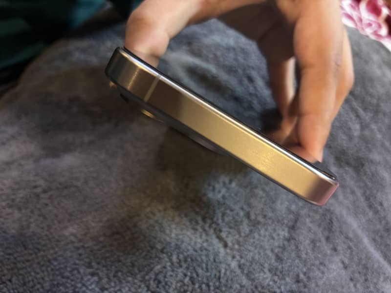 Apple iPhone 15 Pro 5