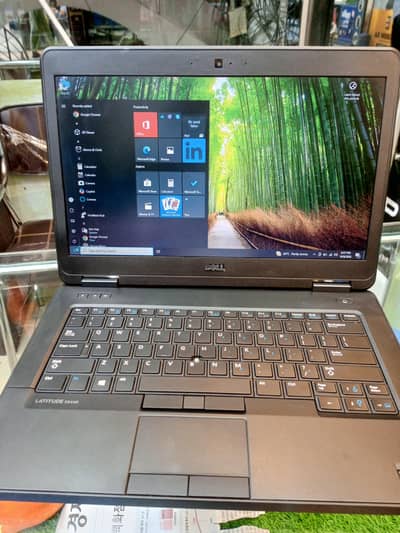 core i5 4th gen Ram 8gb SSD 256gb dell littude 5440