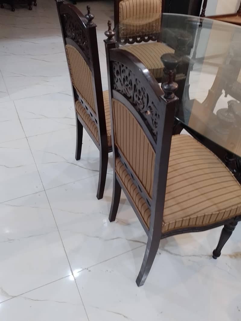 DINING TABLE WITH CHAIRS 4