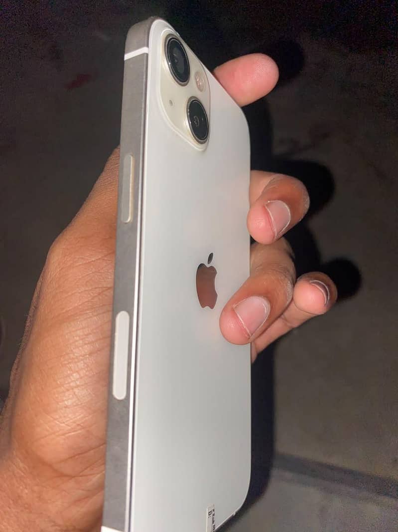 Apple iPhone 13 0