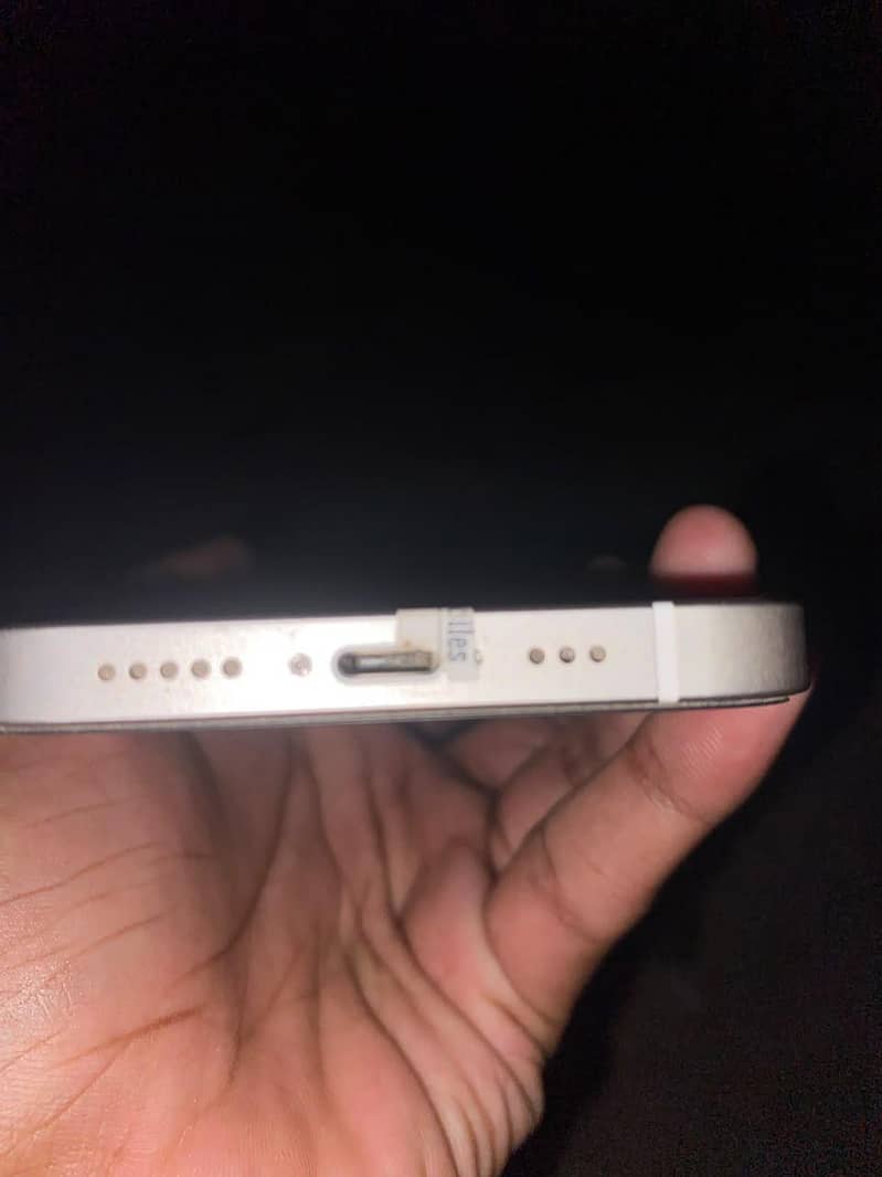Apple iPhone 13 7