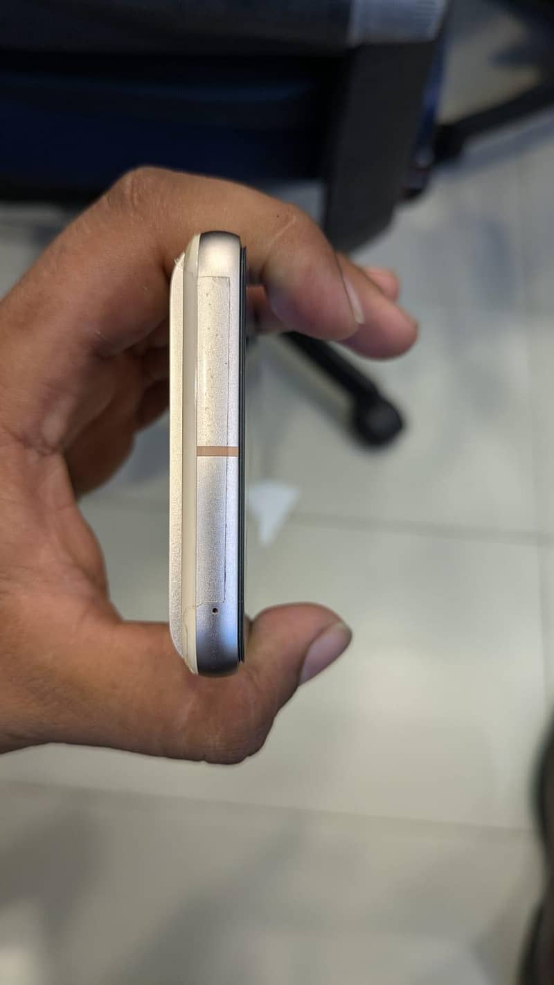 Google Pixel 8 6