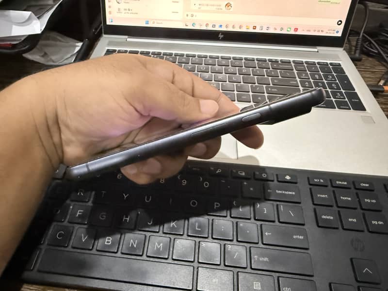 Google Pixel 8 3