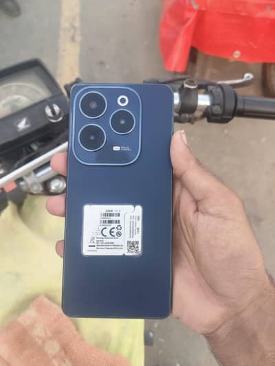 Infinix Hot 40