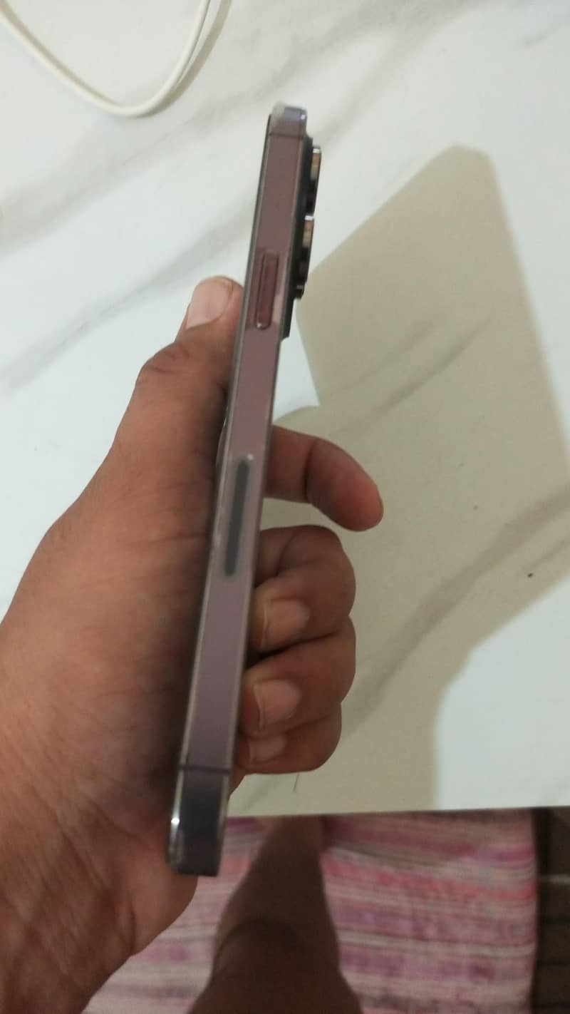 Apple iPhone 14 Pro Max 2