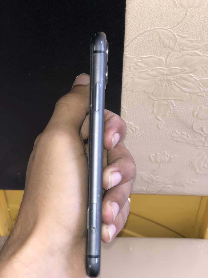 Apple iPhone 11 2