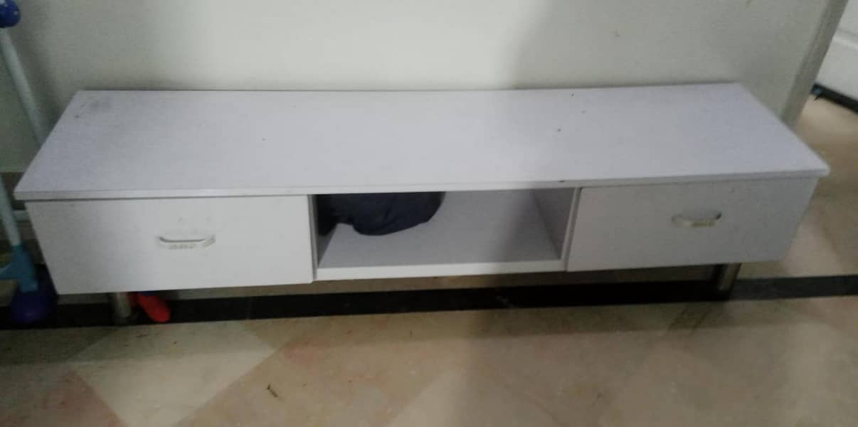led console table in white 1