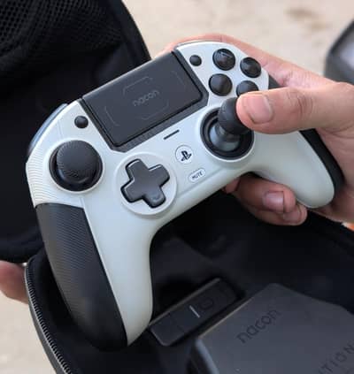 Nacon Revolution 5 Pro – 10/10 Condition | Hall Effect | PS5/PS4/PC