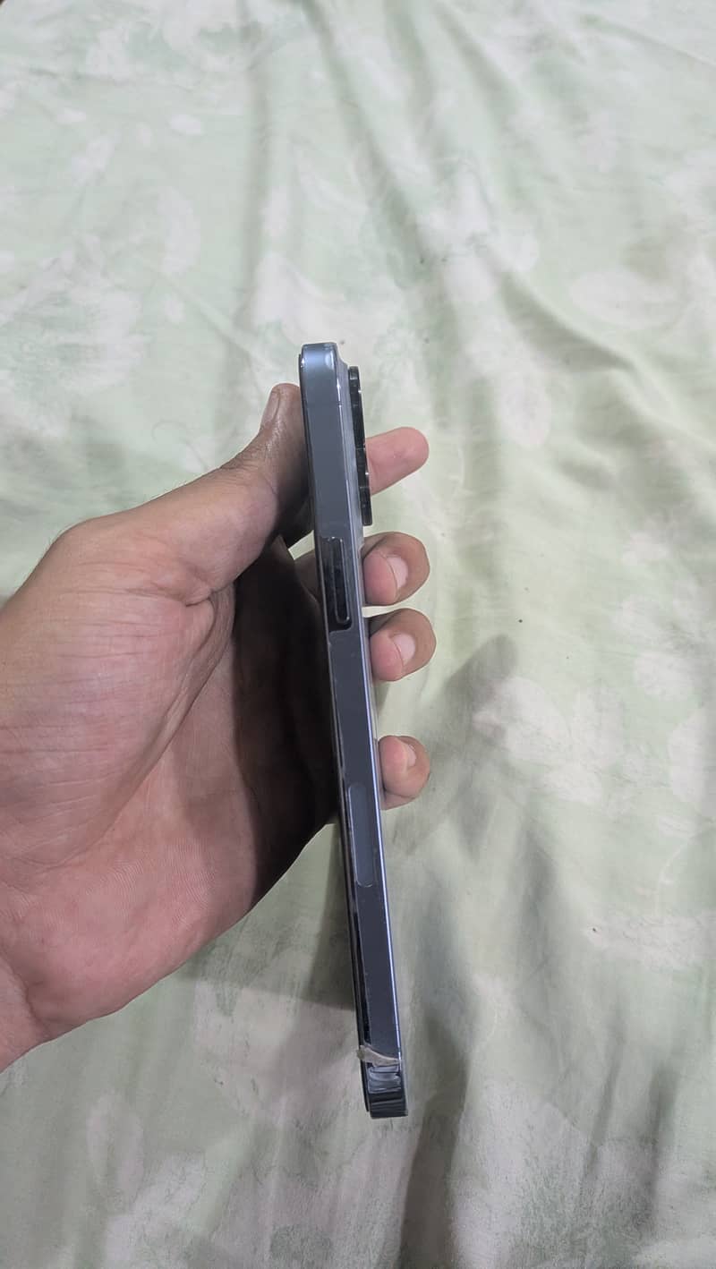 Apple iPhone 13 Pro Max 1