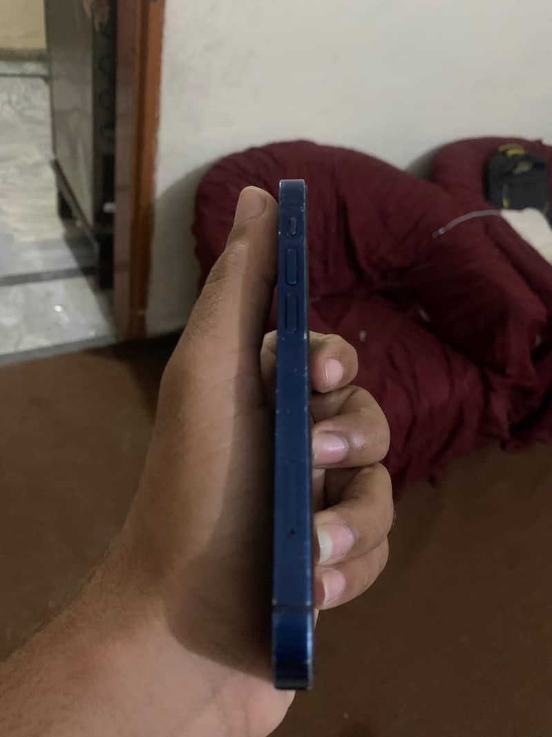 Apple iPhone 12 mini 3