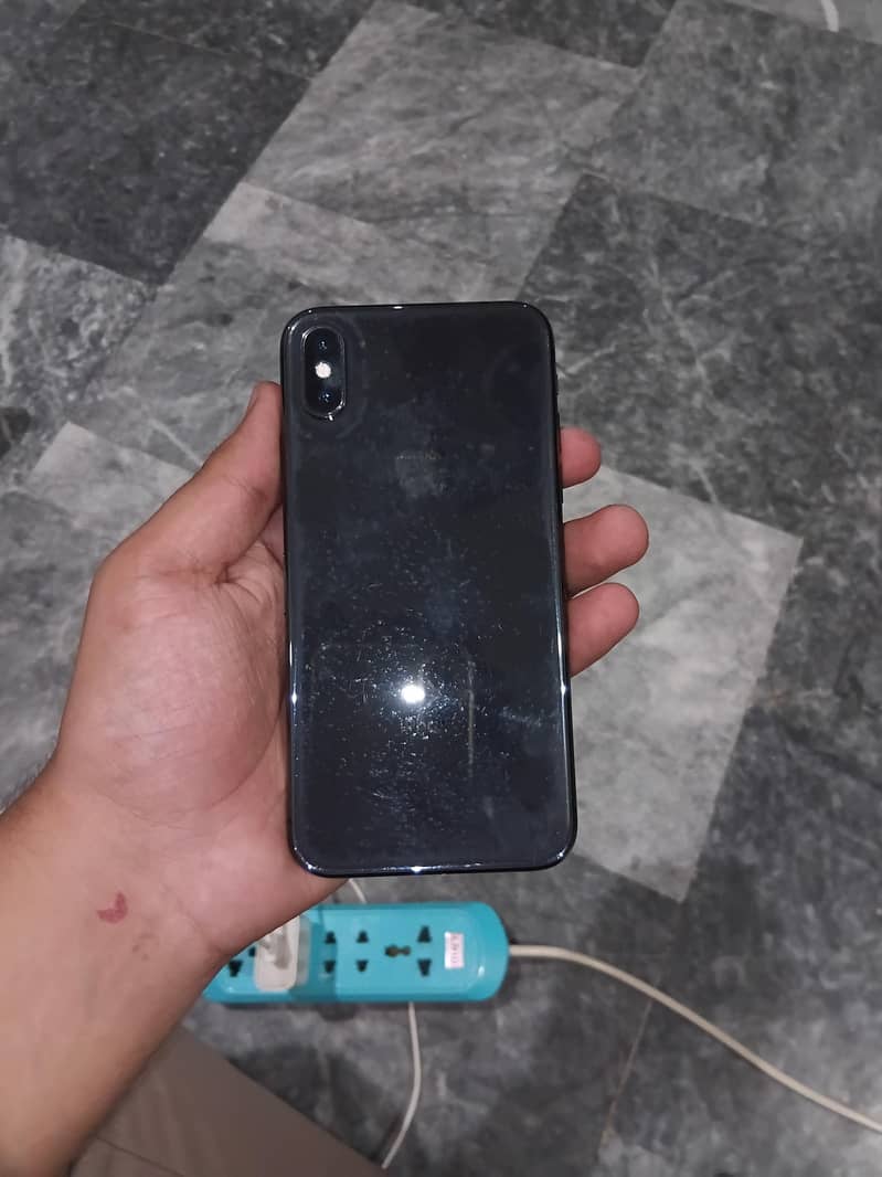 Apple iPhone X 3