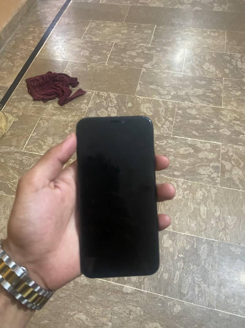 Apple iPhone X 3