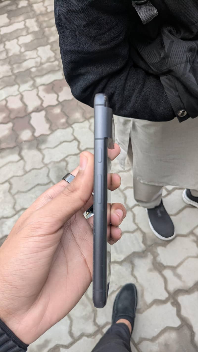 Google Pixel 8 2