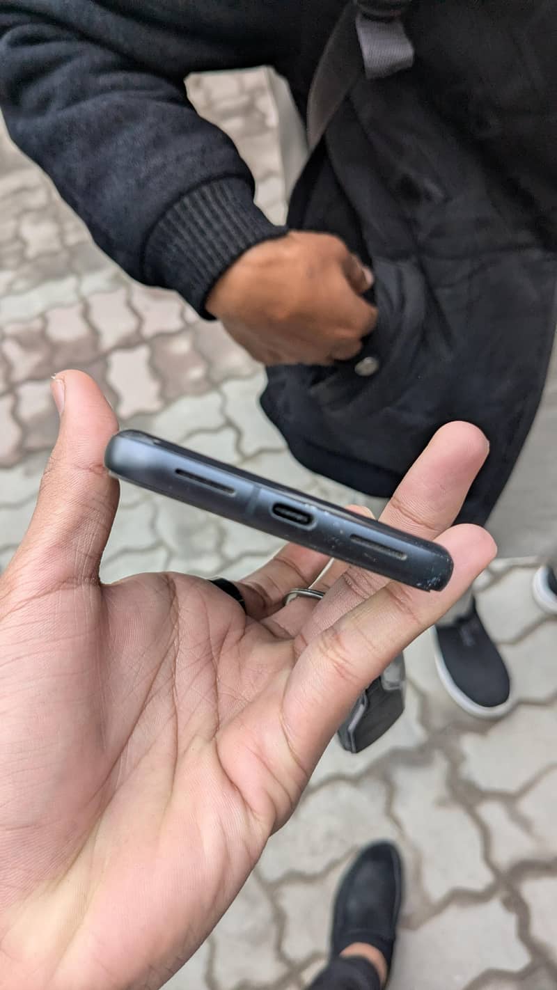 Google Pixel 8 3