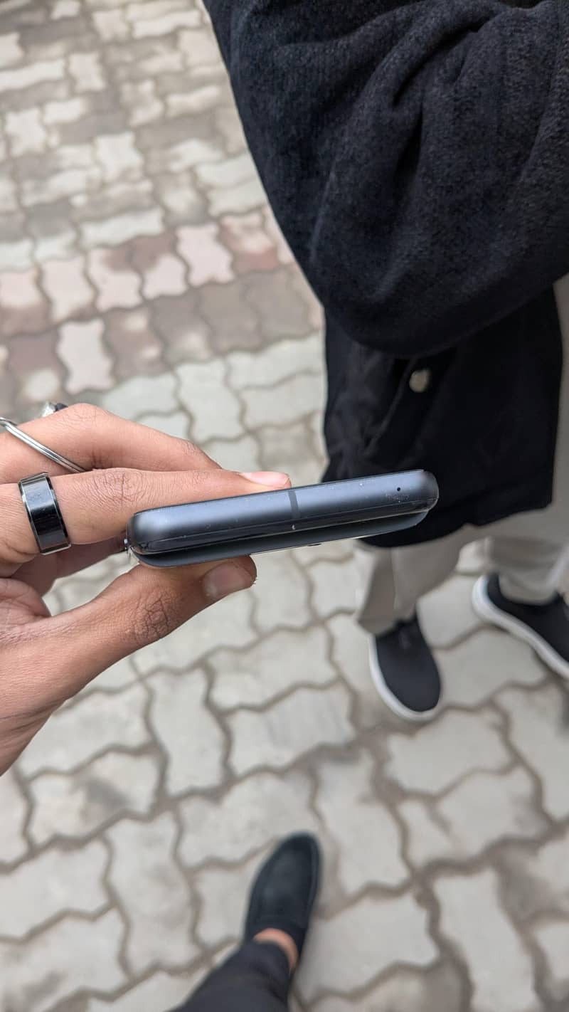 Google Pixel 8 5