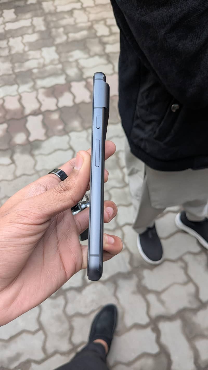 Google Pixel 8 6